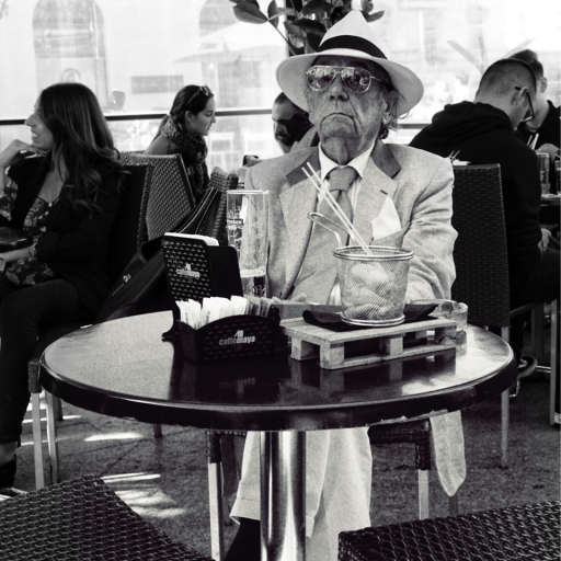 il bevitore solitario.