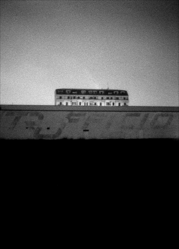 19099 close 02
