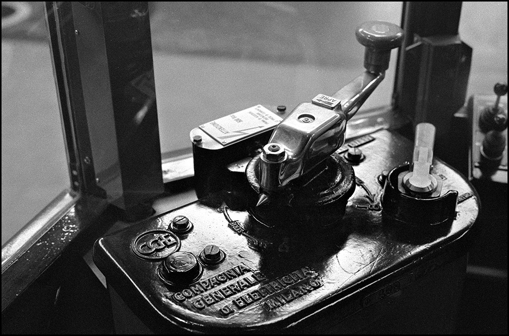 12TramCarrelliMusScie50